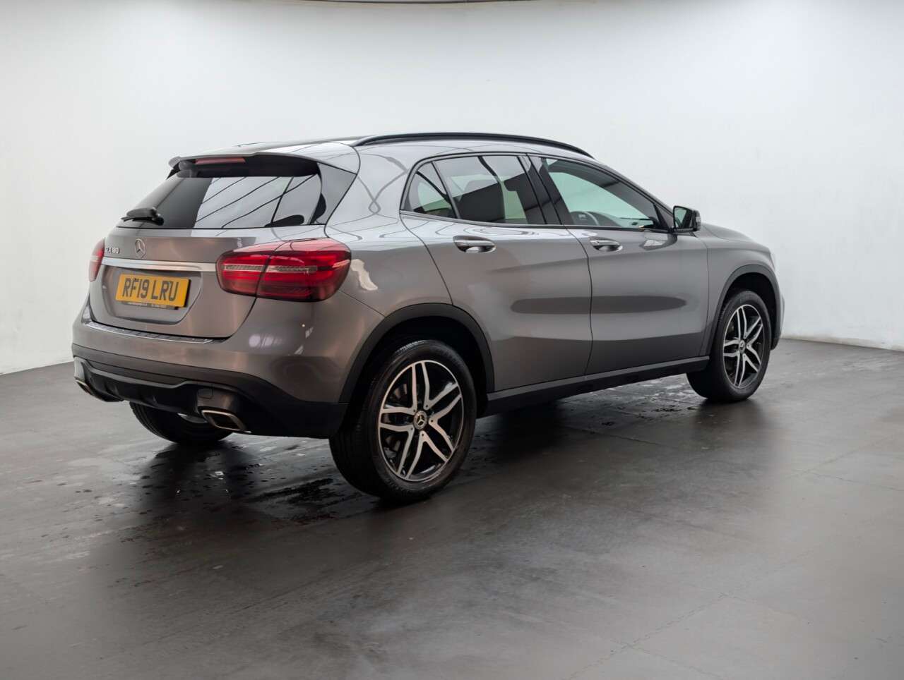 2019 MERCEDES-BENZ 180 2019 MERCEDES-BENZ 180