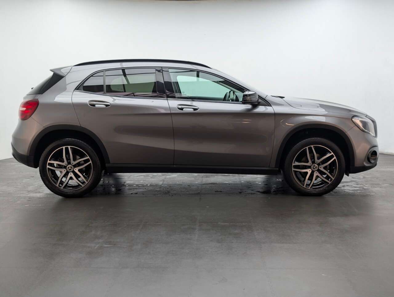 2019 MERCEDES-BENZ 180 2019 MERCEDES-BENZ 180