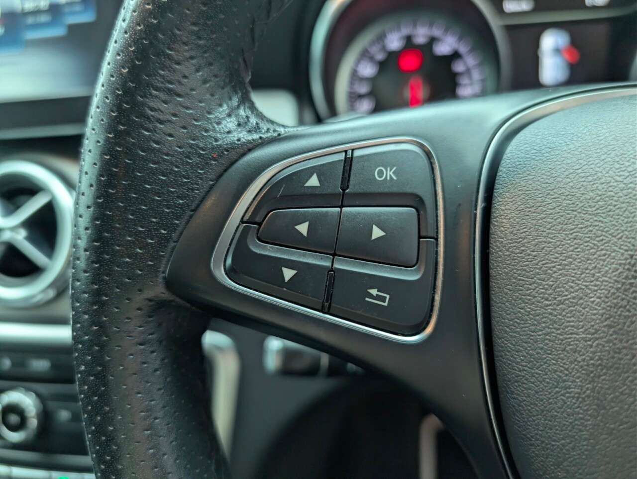 2019 MERCEDES-BENZ 180 2019 MERCEDES-BENZ 180