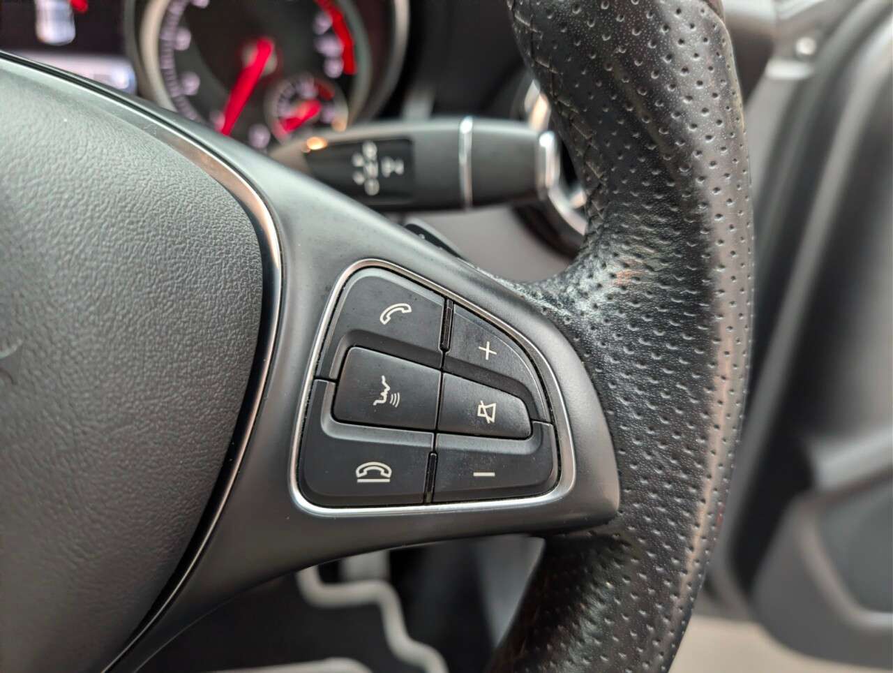 2019 MERCEDES-BENZ 180 2019 MERCEDES-BENZ 180