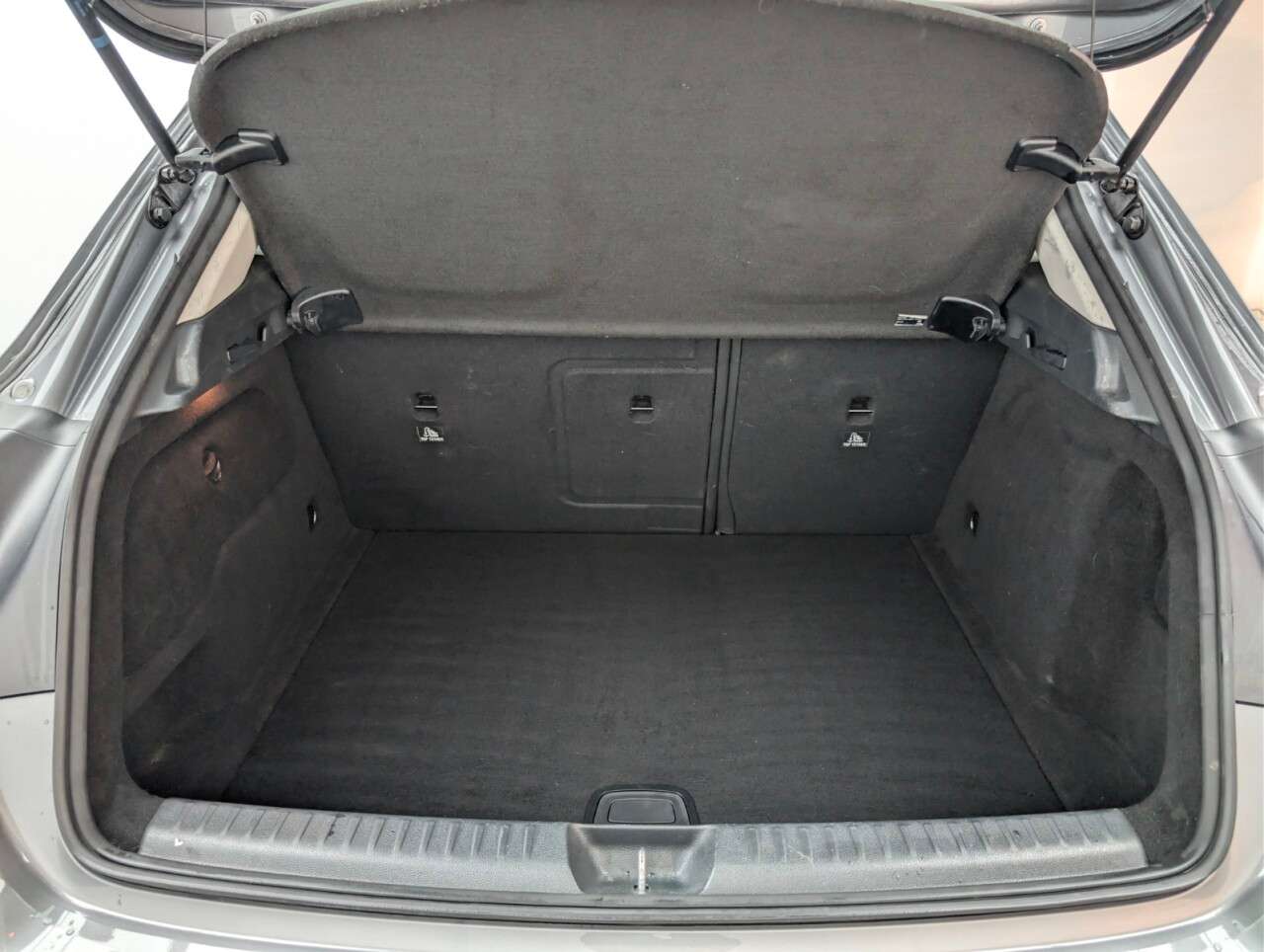 2019 MERCEDES-BENZ 180 2019 MERCEDES-BENZ 180