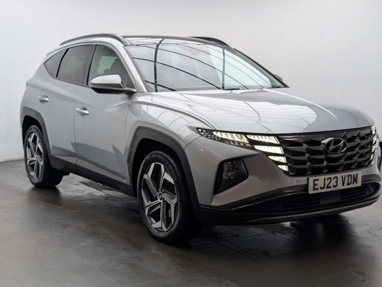 A 2023 HYUNDAI TUCSON 1.6 h T-GDi Ultimate SUV 5dr Petrol Hybrid Auto Euro 6 (s/s) (230 ps) - APP A 2023 HYUNDAI TUCSON 1.6 h T-GDi Ultimate SUV 5dr Petrol Hybrid Auto Euro 6 (s/s) (230 ps) - APP