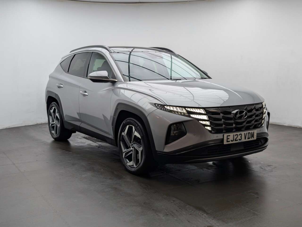 A 2023 HYUNDAI TUCSON 1.6 h T-GDi Ultimate SUV 5dr Petrol Hybrid Auto Euro 6 (s/s) (230 ps) - APP A 2023 HYUNDAI TUCSON 1.6 h T-GDi Ultimate SUV 5dr Petrol Hybrid Auto Euro 6 (s/s) (230 ps) - APP