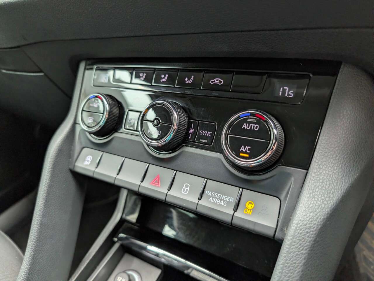 2019 SKODA KAROQ 2019 SKODA KAROQ