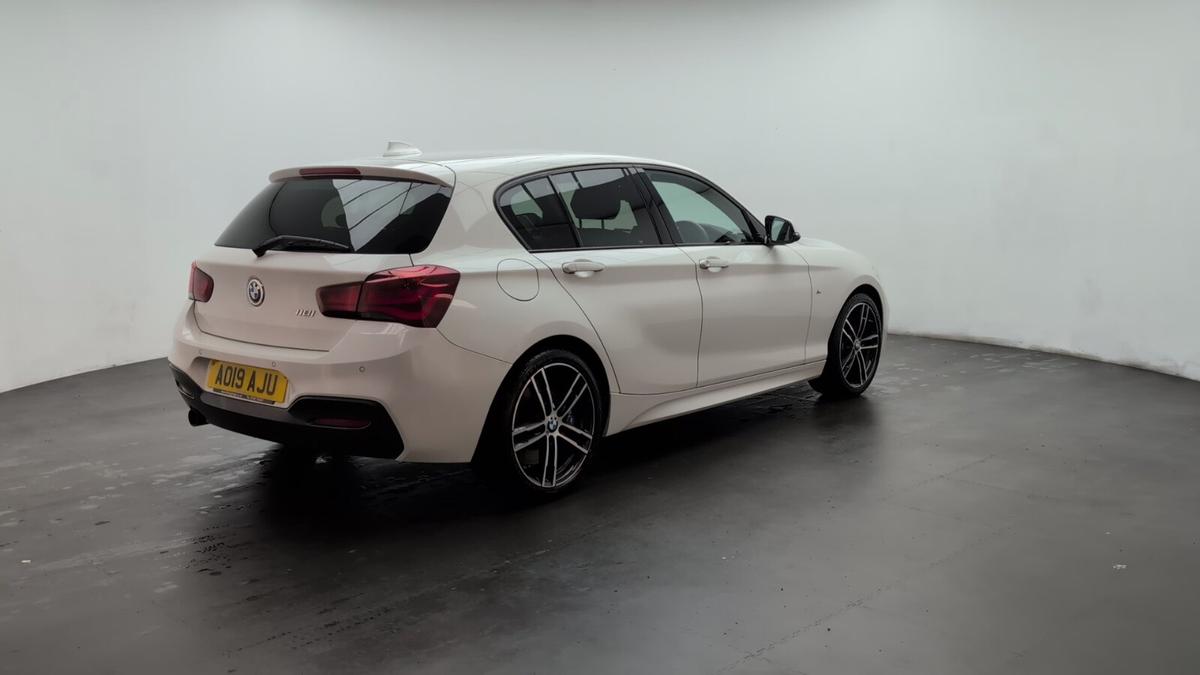 Check out this BMW 1 Series 2019 Petrol Manual