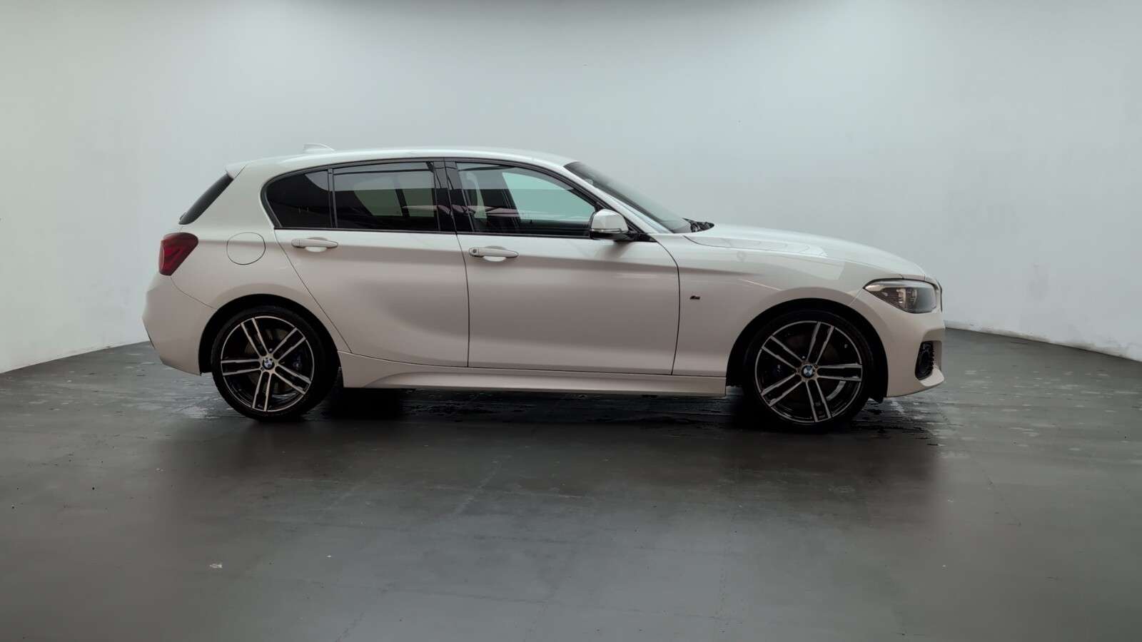 2019 BMW 1 SERIES 2019 BMW 1 SERIES