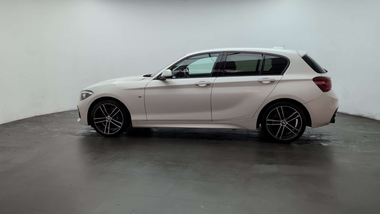 2019 BMW 1 SERIES 2019 BMW 1 SERIES