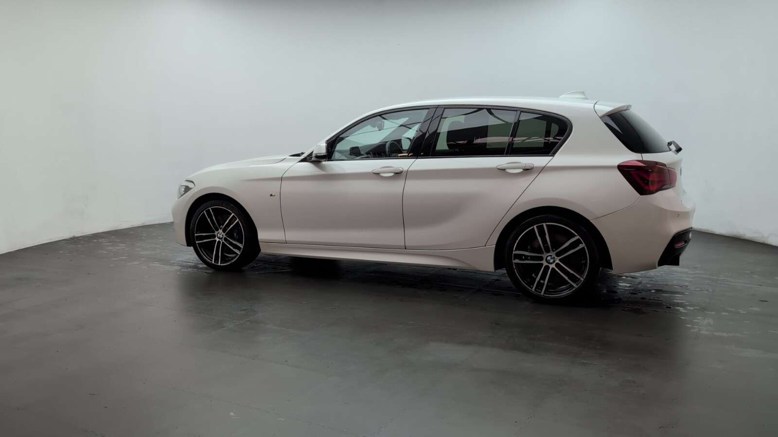 2019 BMW 1 SERIES 2019 BMW 1 SERIES