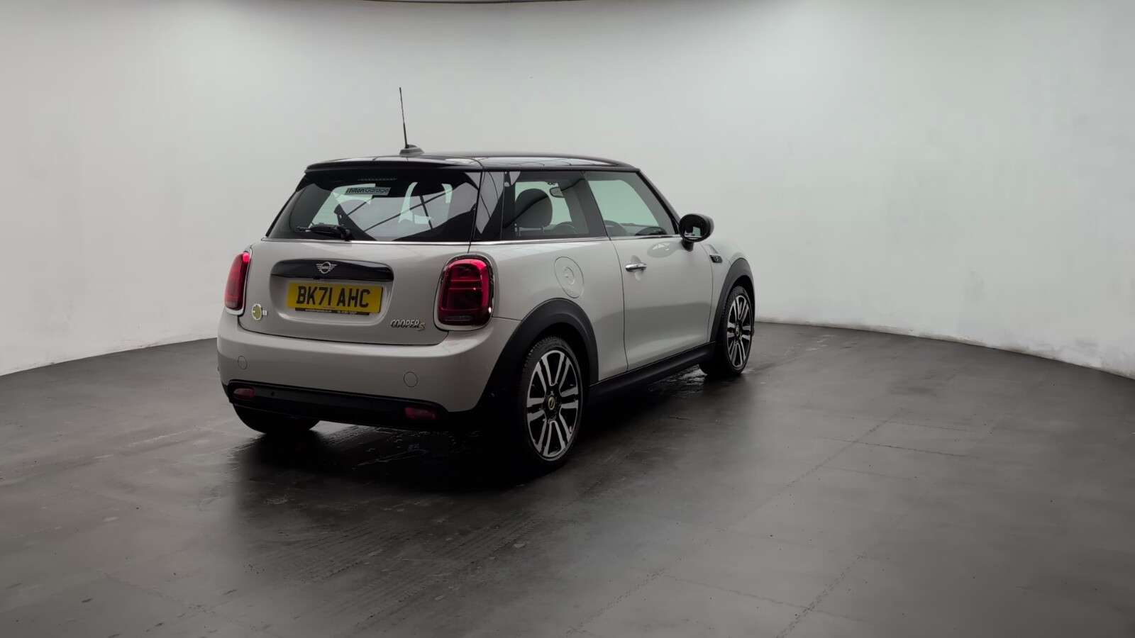 2021 MINI ELECTRIC HATCH 2021 MINI ELECTRIC HATCH