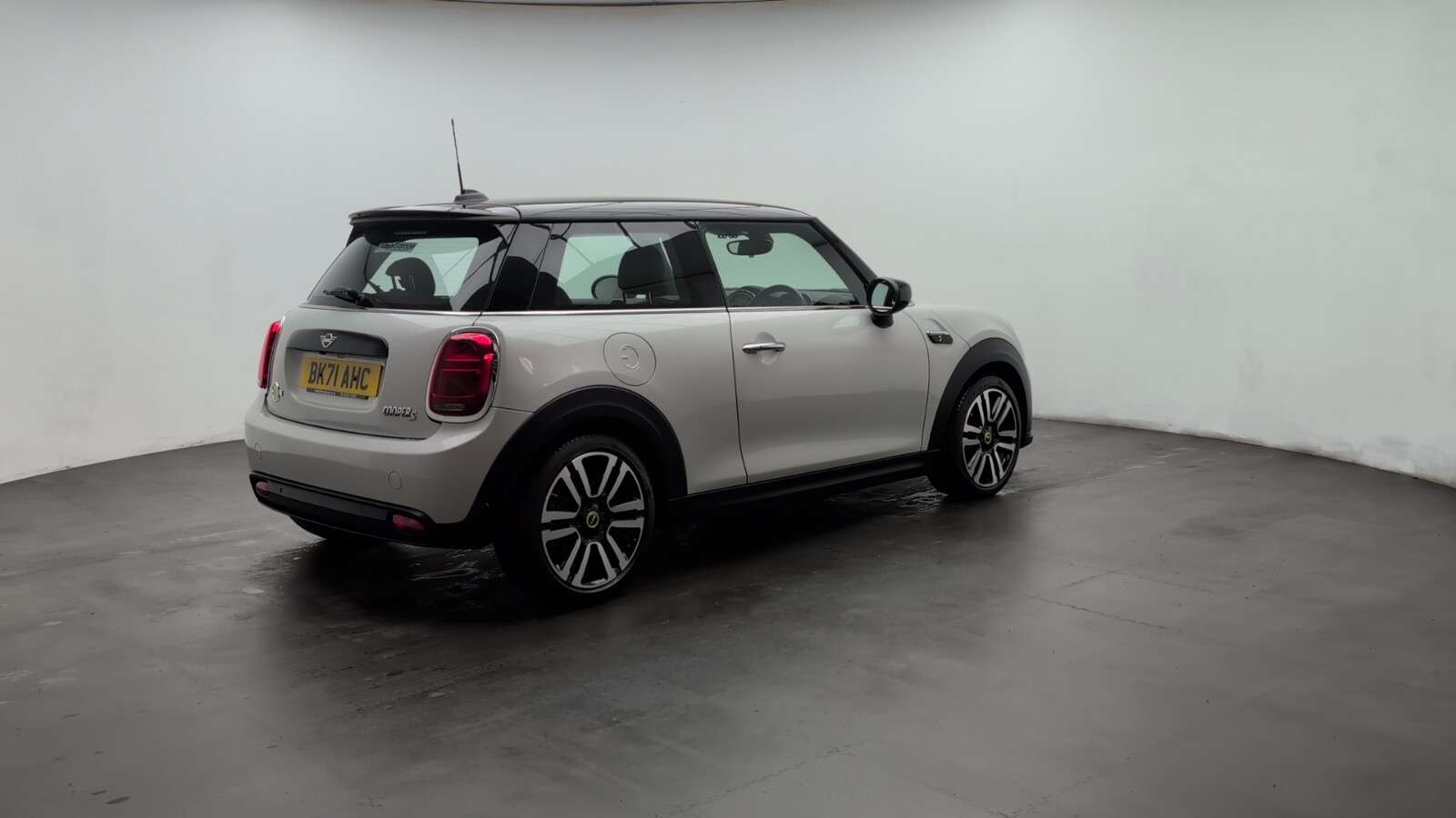 2021 MINI ELECTRIC HATCH 2021 MINI ELECTRIC HATCH