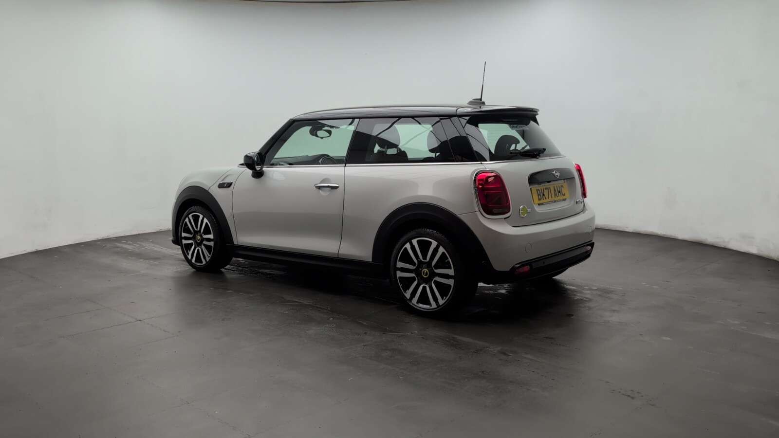 2021 MINI ELECTRIC HATCH 2021 MINI ELECTRIC HATCH