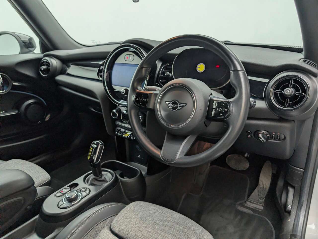 2021 MINI ELECTRIC HATCH 2021 MINI ELECTRIC HATCH