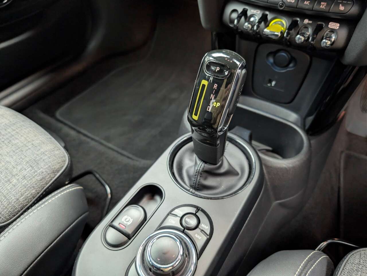 2021 MINI ELECTRIC HATCH 2021 MINI ELECTRIC HATCH