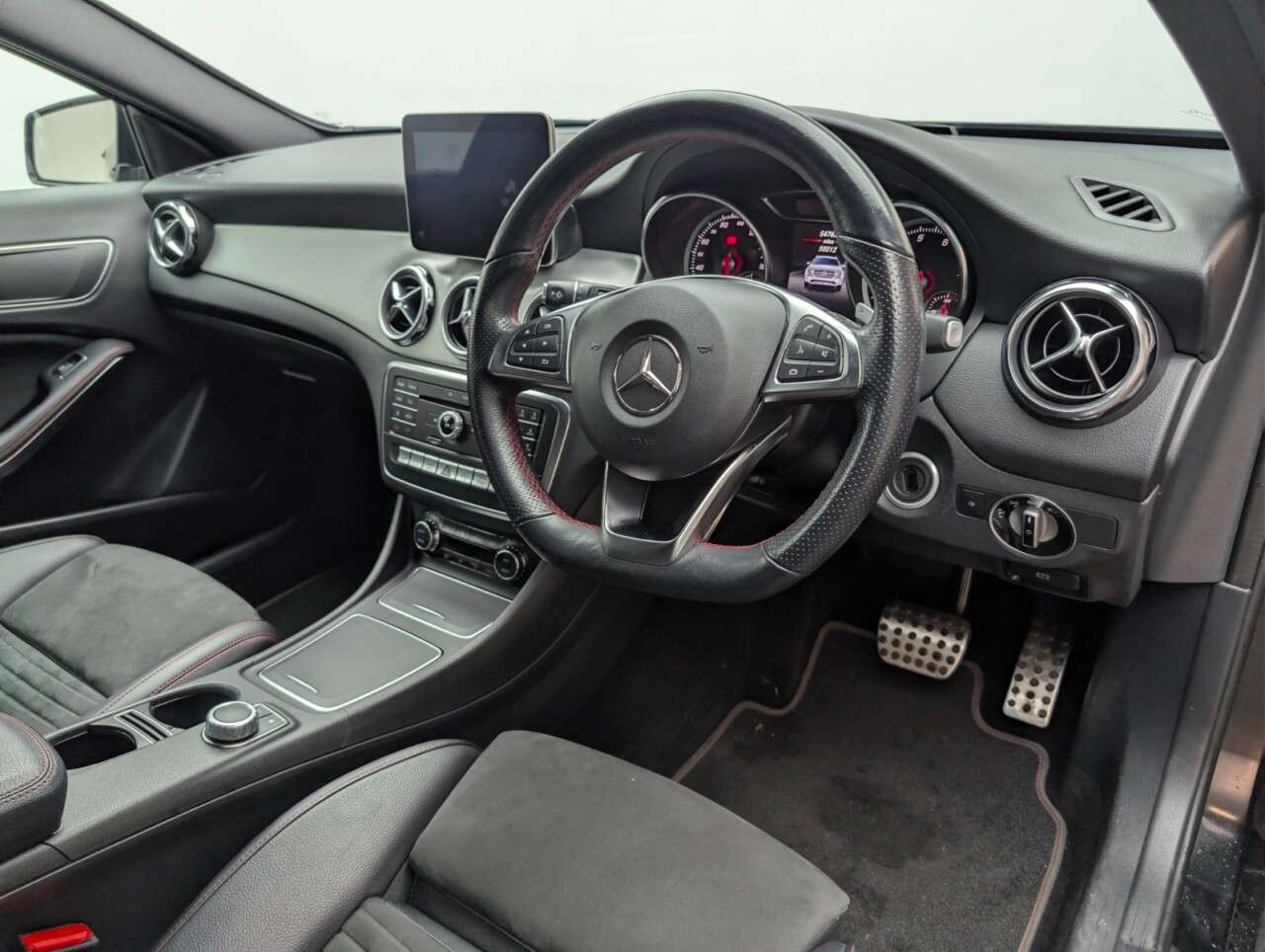 2019 MERCEDES-BENZ 180 2019 MERCEDES-BENZ 180
