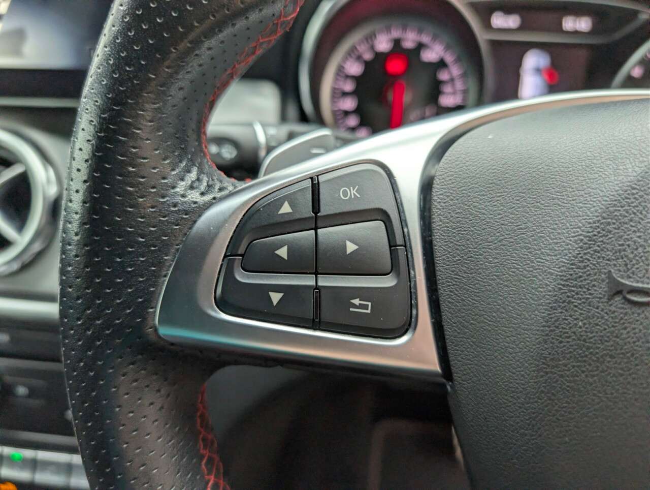 2019 MERCEDES-BENZ 180 2019 MERCEDES-BENZ 180