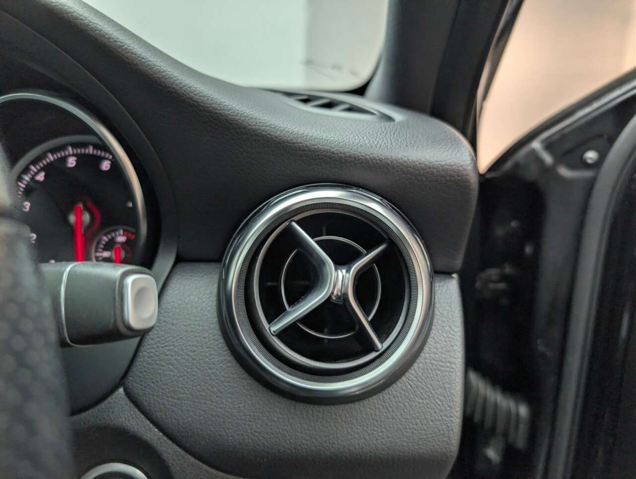 2019 MERCEDES-BENZ 180 2019 MERCEDES-BENZ 180