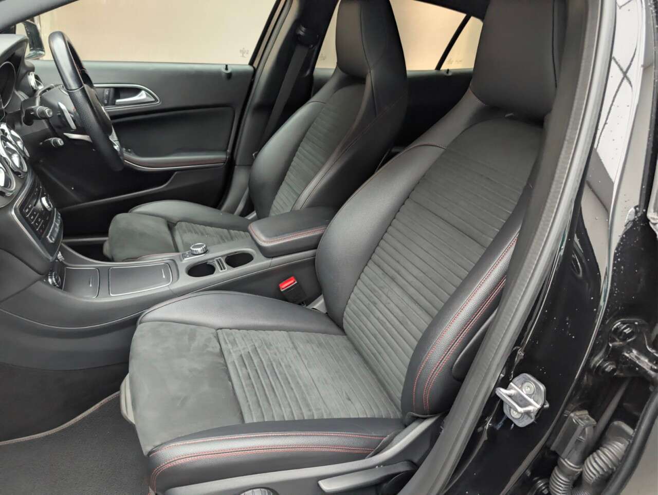 2019 MERCEDES-BENZ 180 2019 MERCEDES-BENZ 180