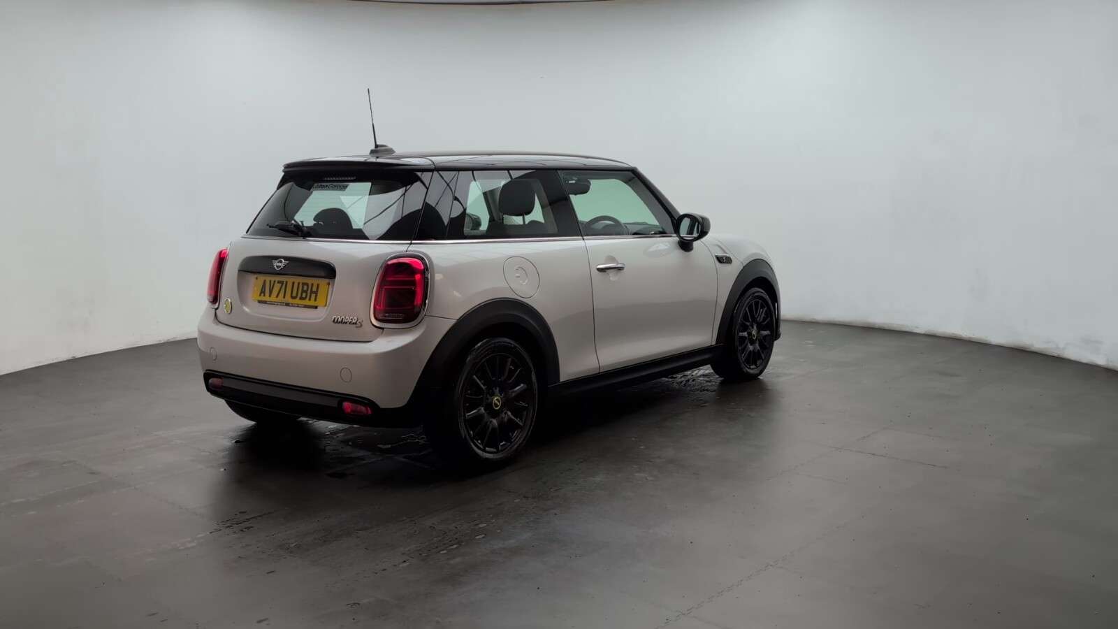 2021 MINI ELECTRIC HATCH 2021 MINI ELECTRIC HATCH