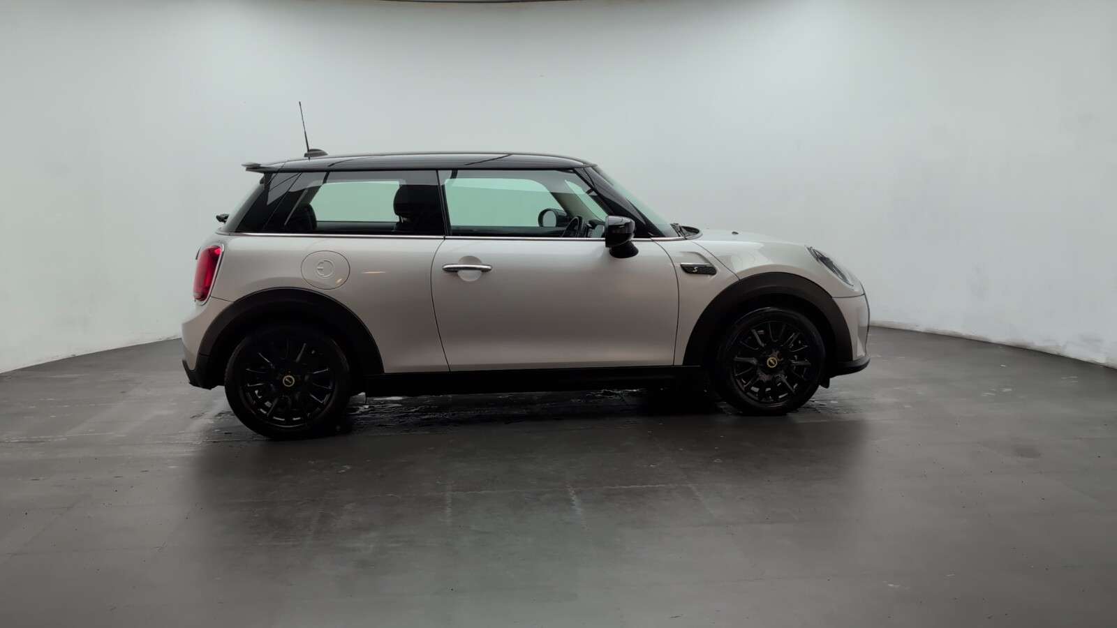 2021 MINI ELECTRIC HATCH 2021 MINI ELECTRIC HATCH