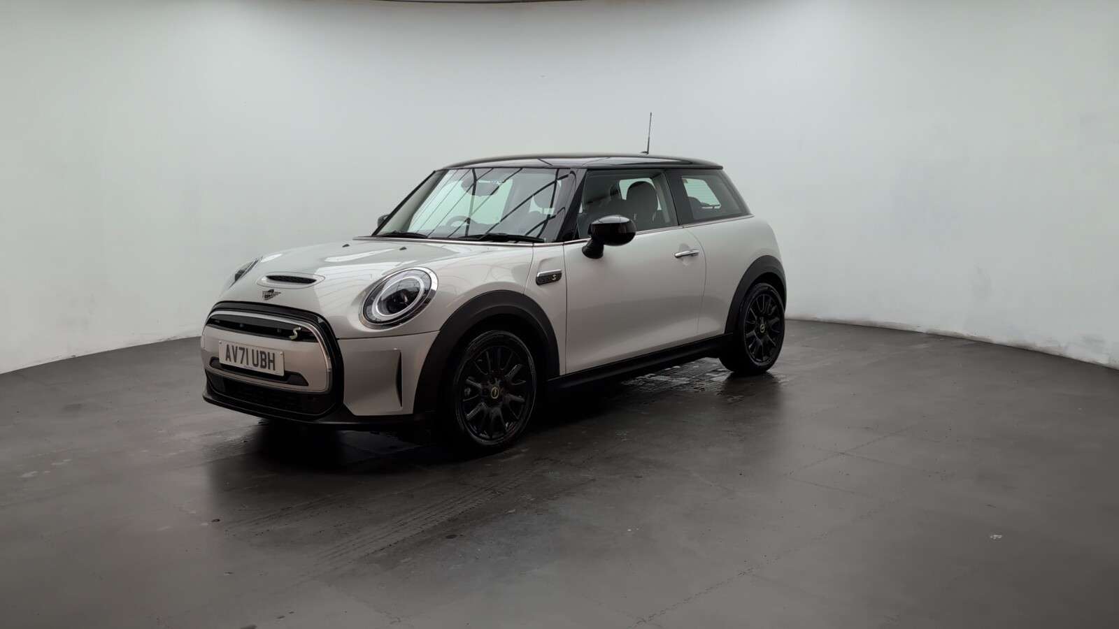 2021 MINI ELECTRIC HATCH 2021 MINI ELECTRIC HATCH