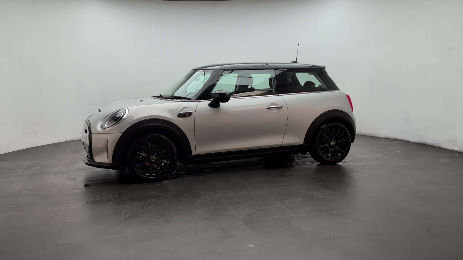 2021 MINI ELECTRIC HATCH 2021 MINI ELECTRIC HATCH