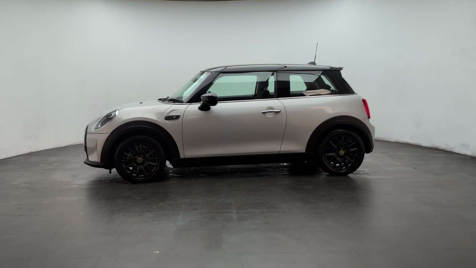 2021 MINI ELECTRIC HATCH 2021 MINI ELECTRIC HATCH