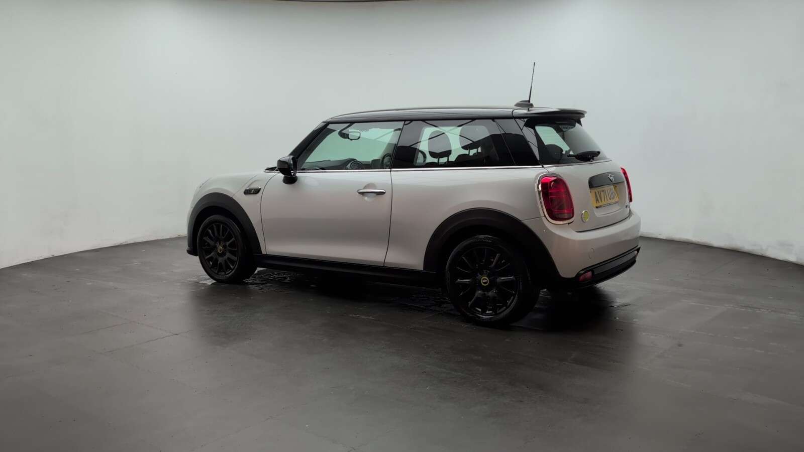 2021 MINI ELECTRIC HATCH 2021 MINI ELECTRIC HATCH