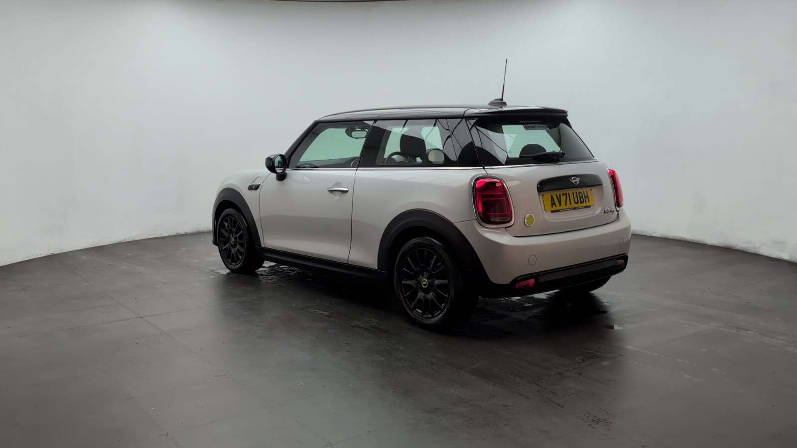 2021 MINI ELECTRIC HATCH 2021 MINI ELECTRIC HATCH