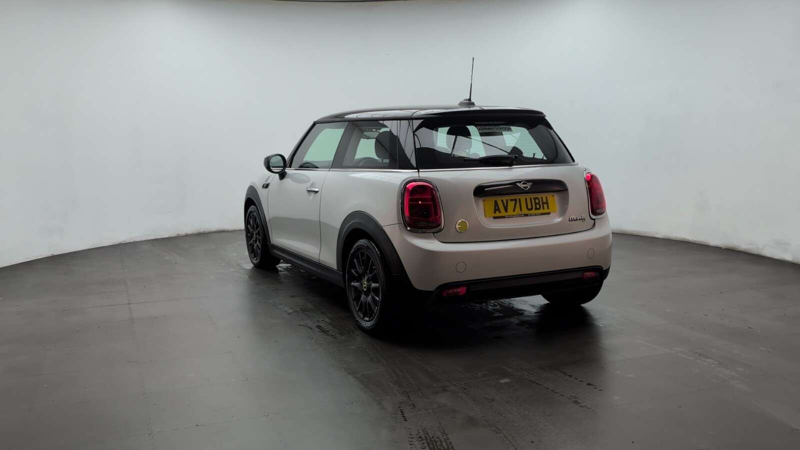 2021 MINI ELECTRIC HATCH 2021 MINI ELECTRIC HATCH