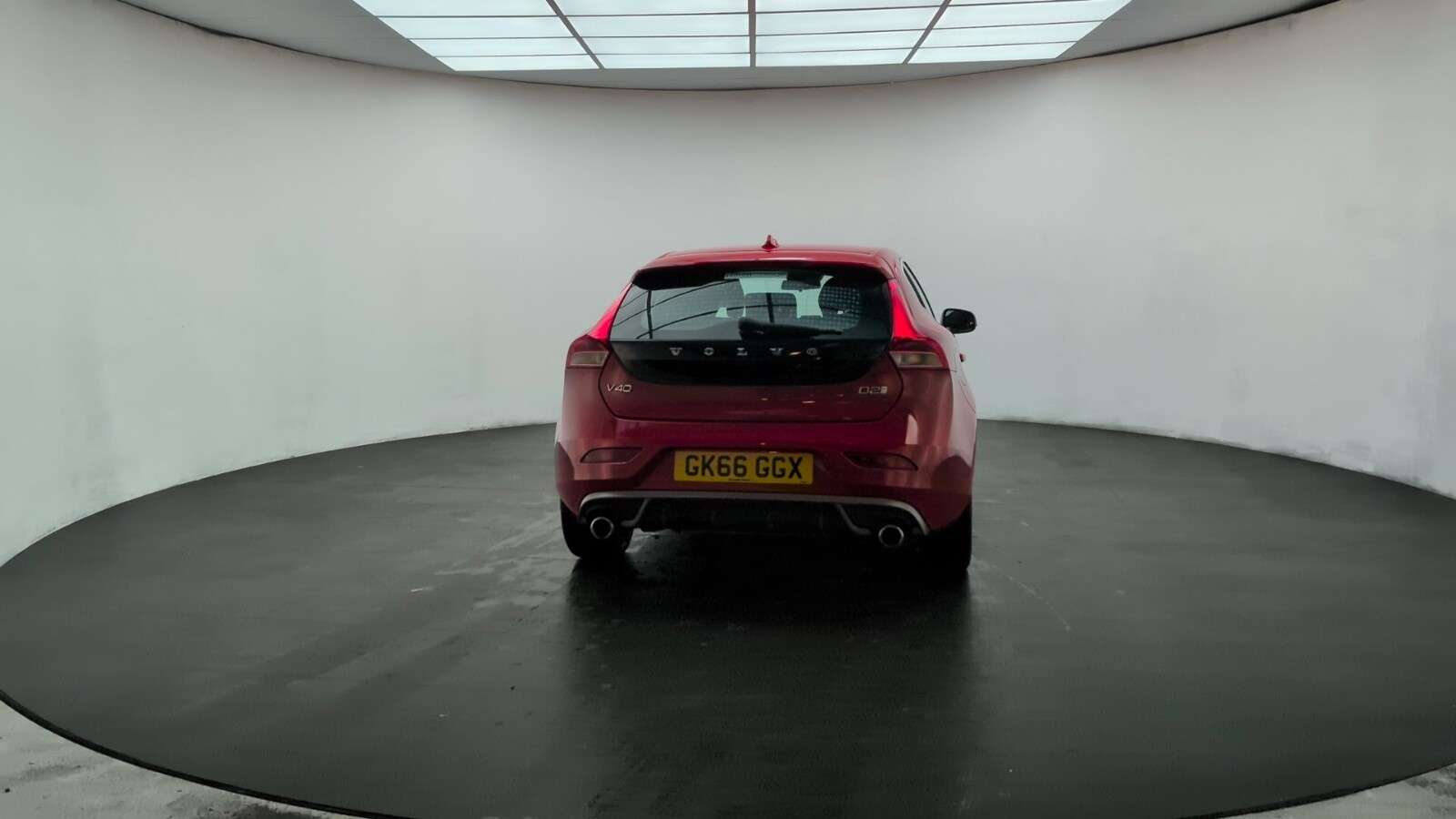 2016 VOLVO V40 2016 VOLVO V40