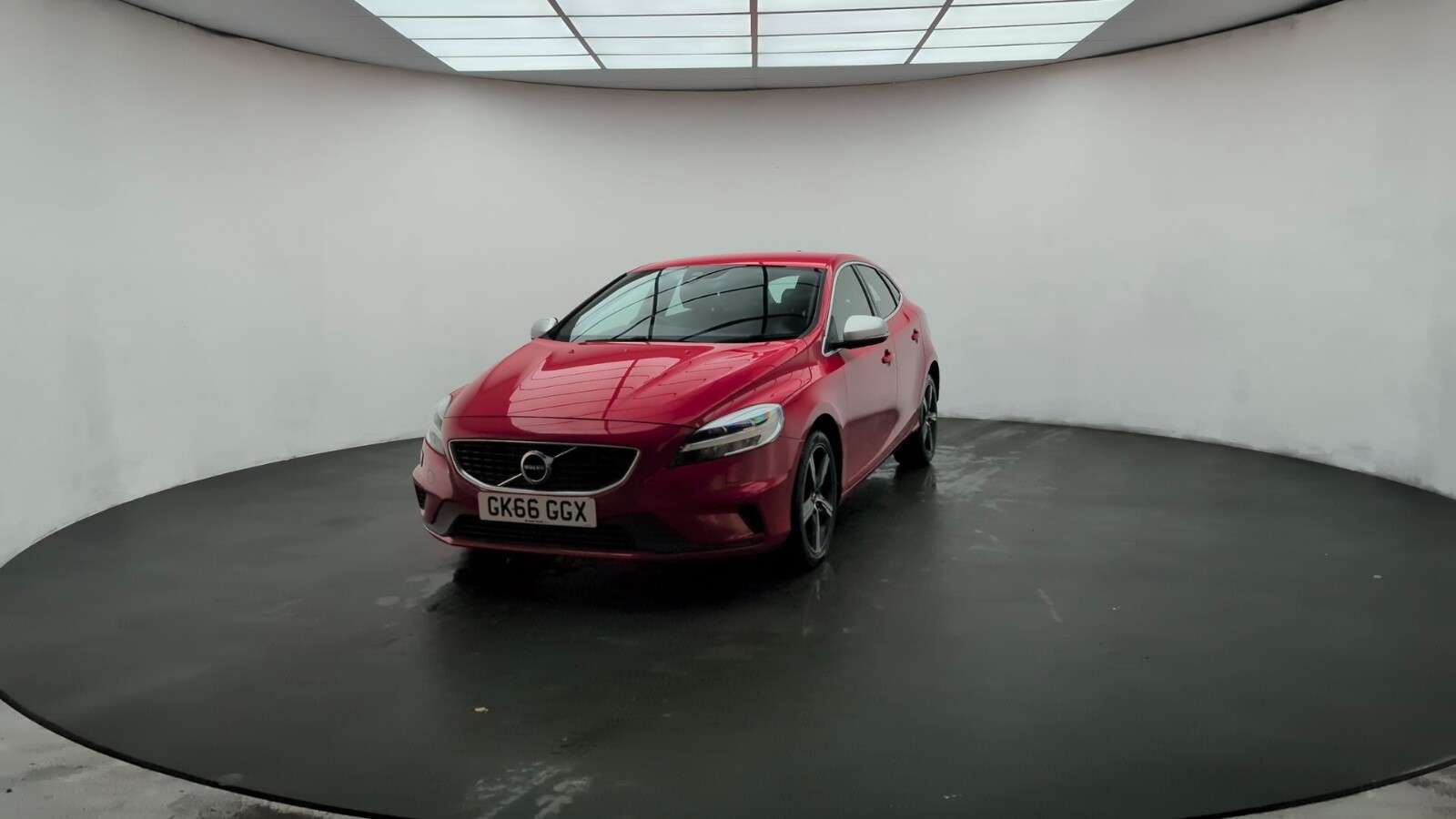 2016 VOLVO V40 2016 VOLVO V40