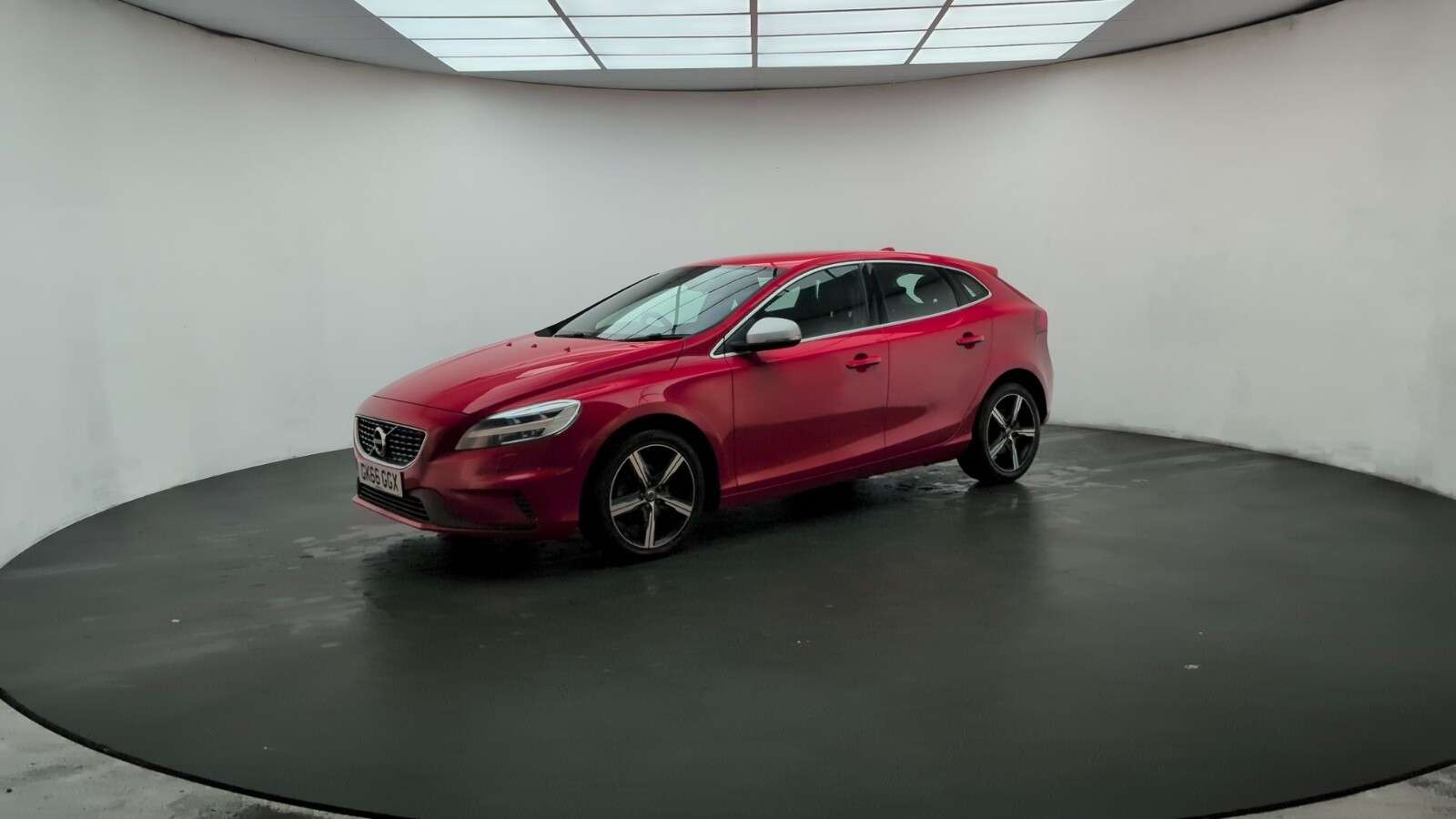 2016 VOLVO V40 2016 VOLVO V40
