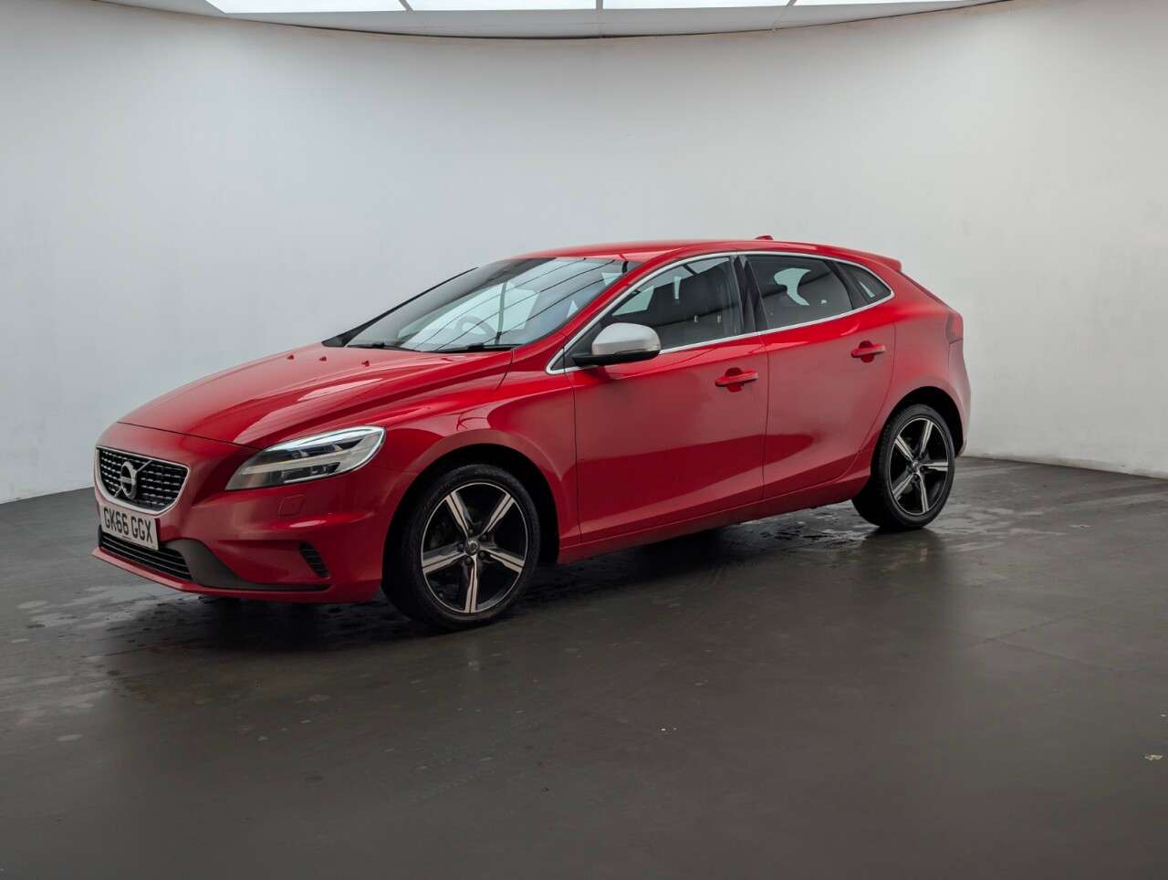 2016 VOLVO V40 2016 VOLVO V40