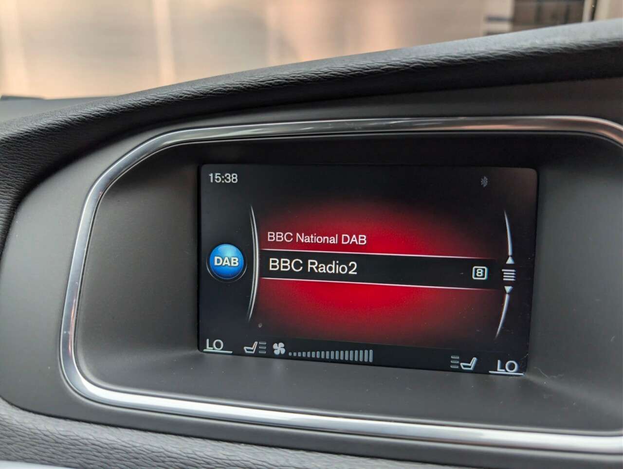 2016 VOLVO V40 2016 VOLVO V40