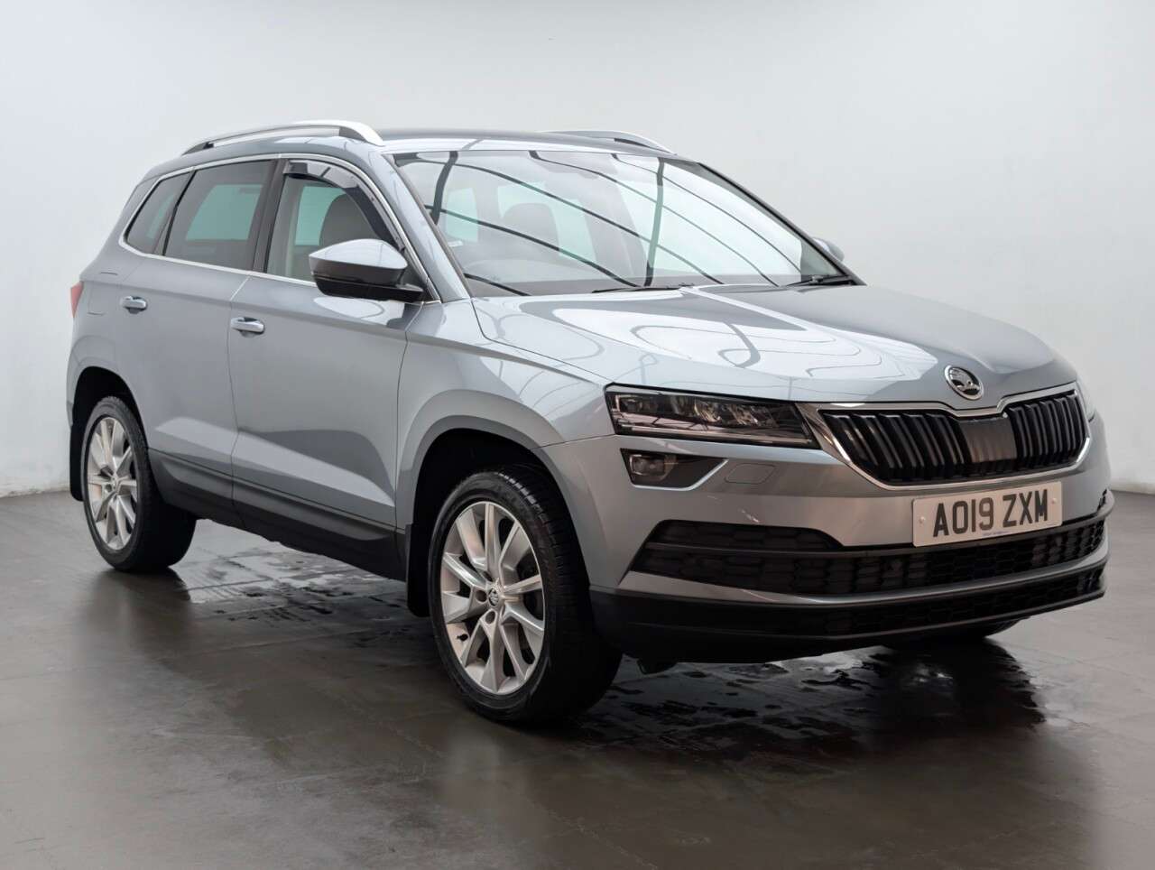 A 2019 SKODA KAROQ 1.0 TSI SE L SUV 5dr Petrol DSG Euro 6 (s/s) (115 ps) NAVIGATION+HEATED SEA A 2019 SKODA KAROQ 1.0 TSI SE L SUV 5dr Petrol DSG Euro 6 (s/s) (115 ps) NAVIGATION+HEATED SEA