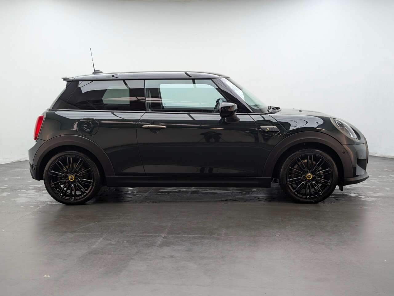 2023 MINI ELECTRIC HATCH 2023 MINI ELECTRIC HATCH