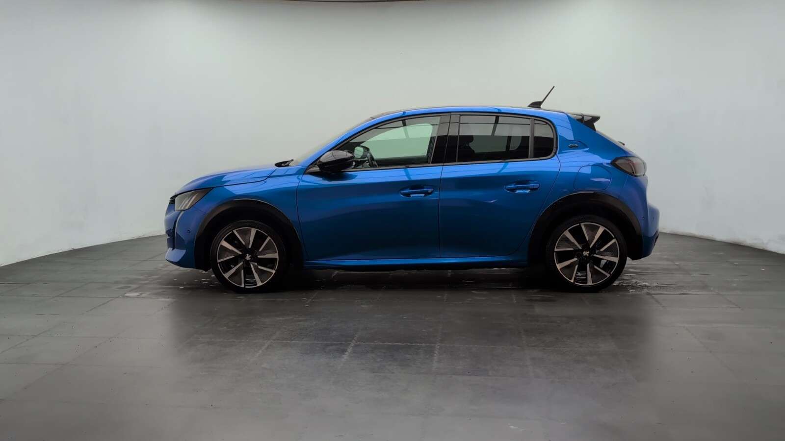 2021 PEUGEOT E-208 2021 PEUGEOT E-208