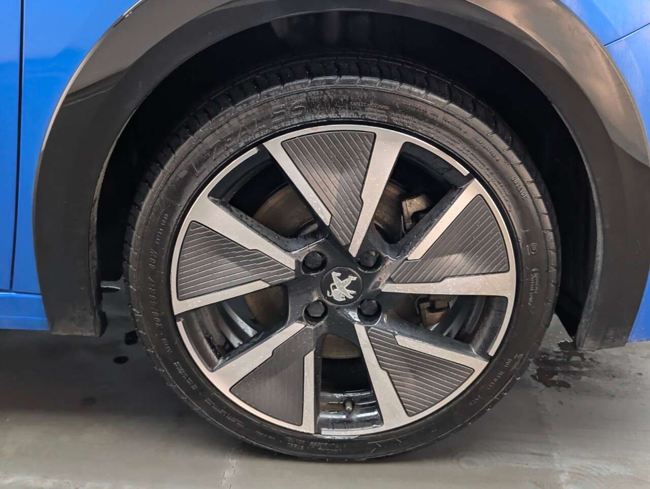 2021 PEUGEOT E-208 2021 PEUGEOT E-208