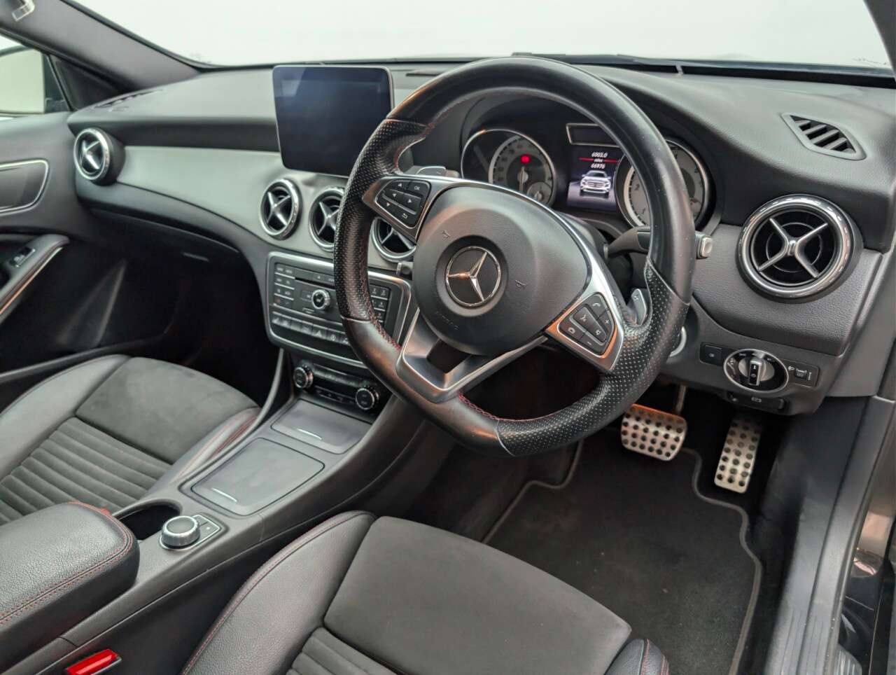 2017 MERCEDES-BENZ 180 2017 MERCEDES-BENZ 180