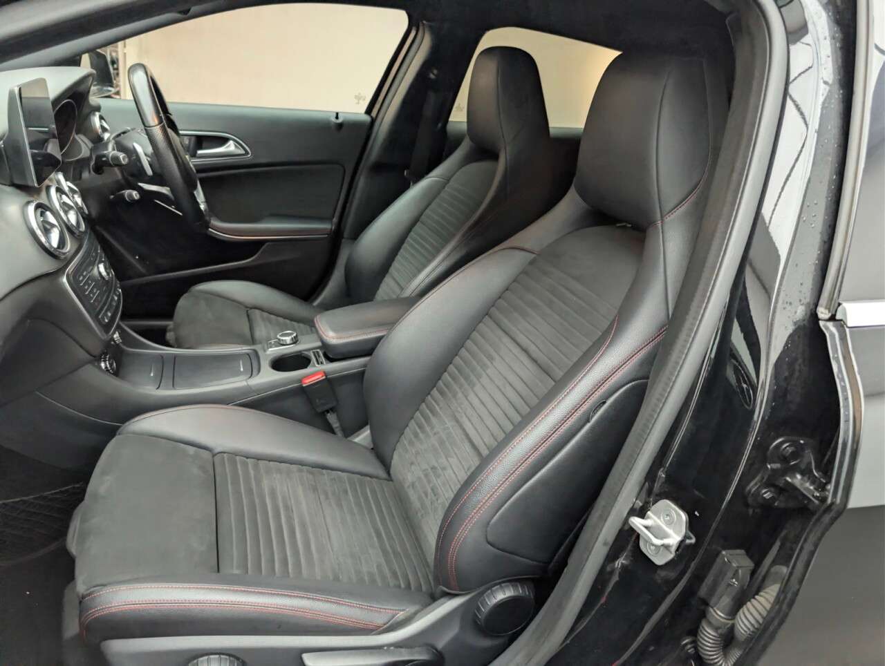 2017 MERCEDES-BENZ 180 2017 MERCEDES-BENZ 180