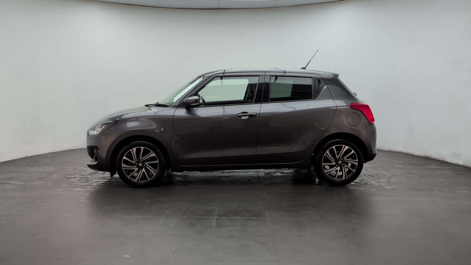 2022 SUZUKI SWIFT 2022 SUZUKI SWIFT