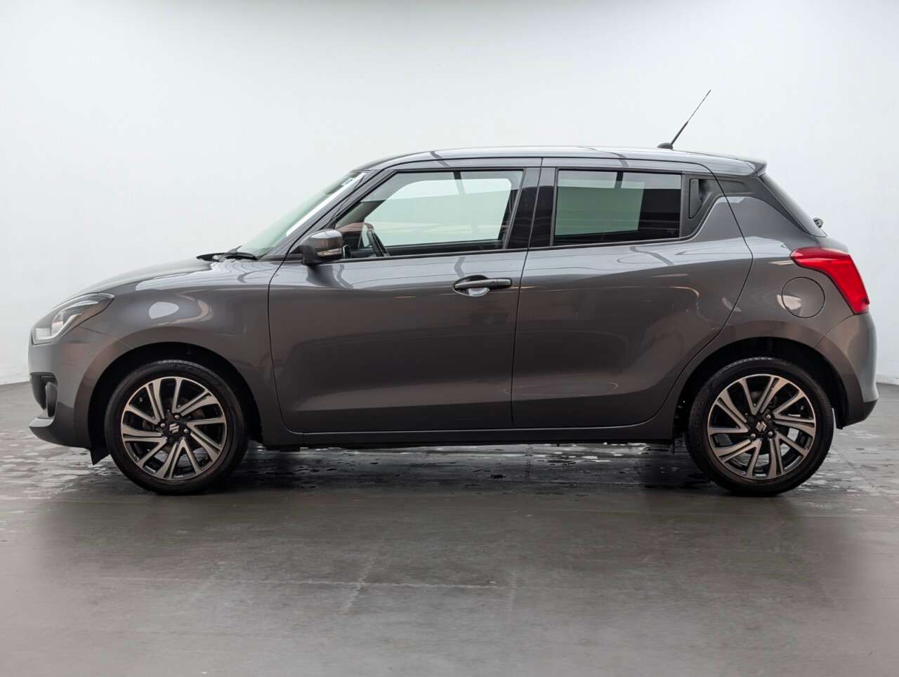 2022 SUZUKI SWIFT 2022 SUZUKI SWIFT