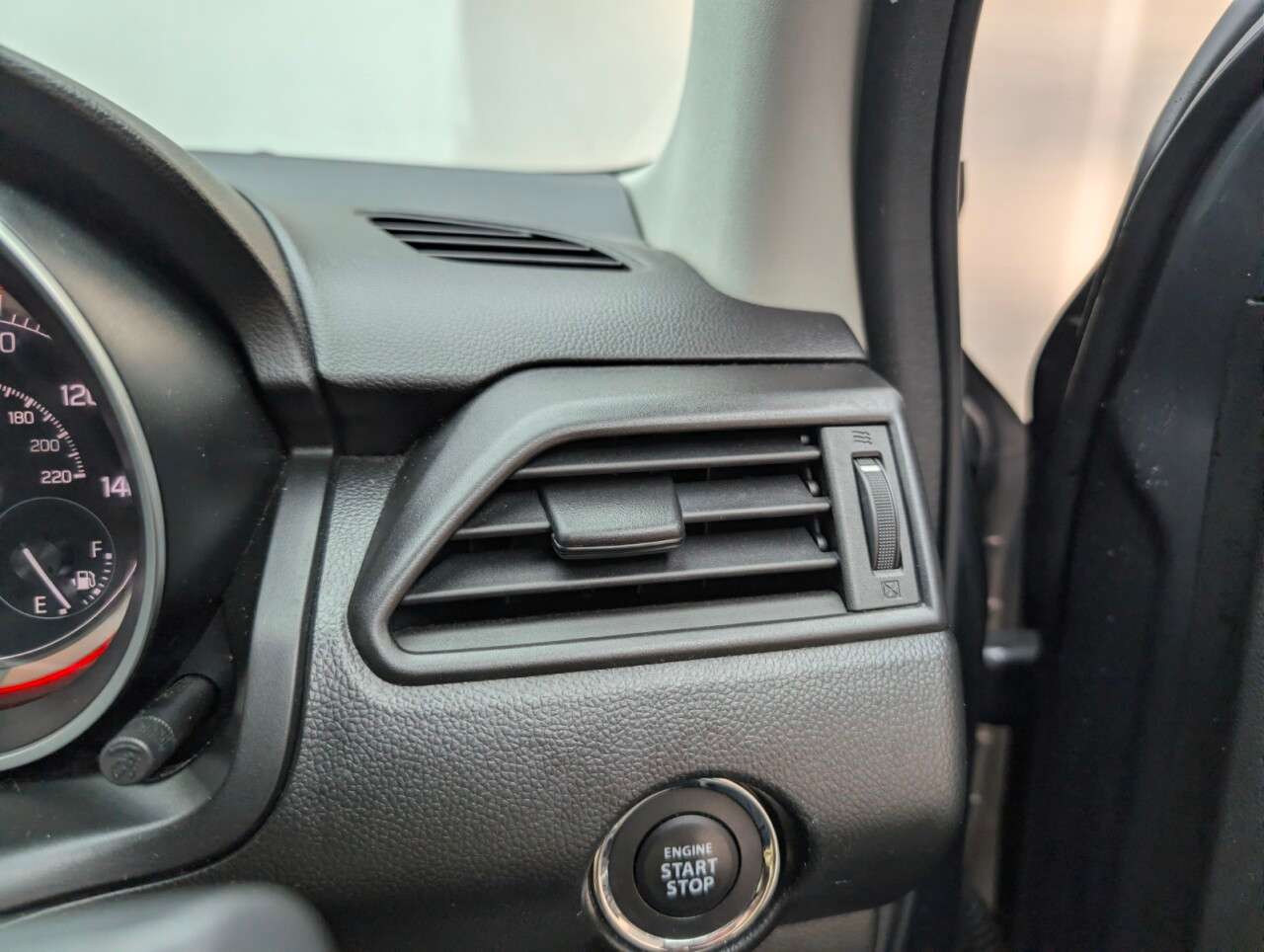 2022 SUZUKI SWIFT 2022 SUZUKI SWIFT