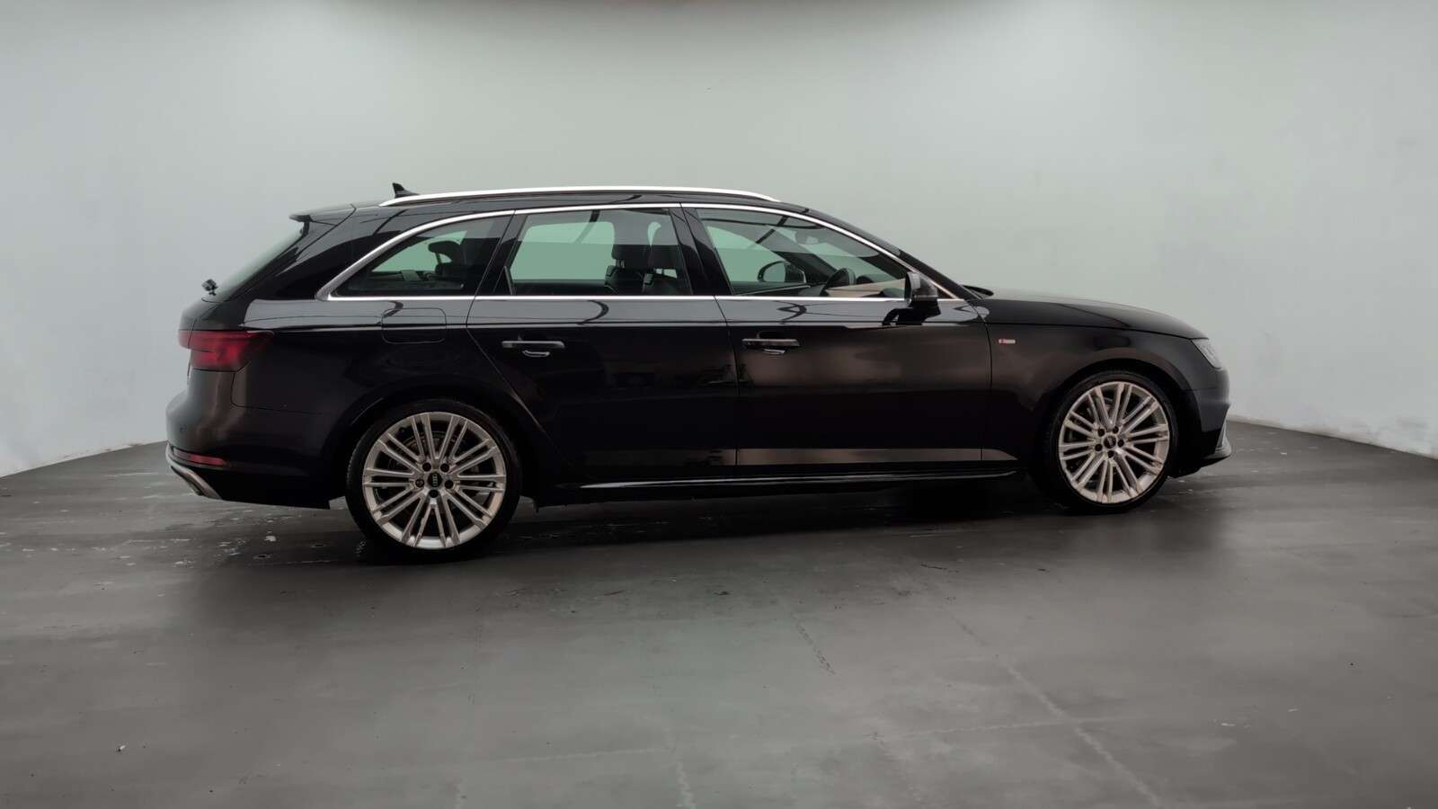 2019 AUDI A4 AVANT 2019 AUDI A4 AVANT