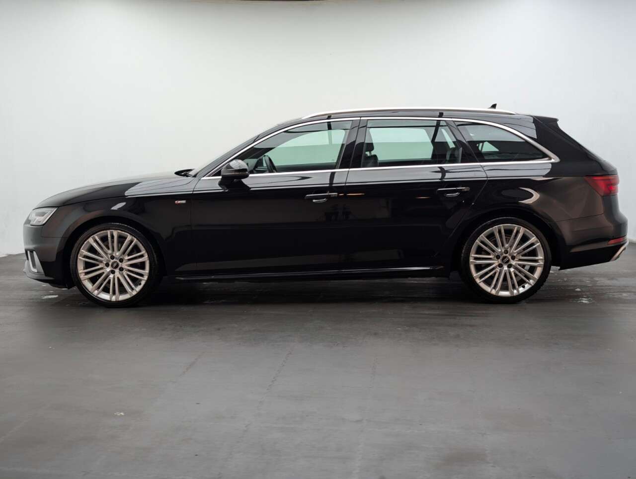 2019 AUDI A4 AVANT 2019 AUDI A4 AVANT