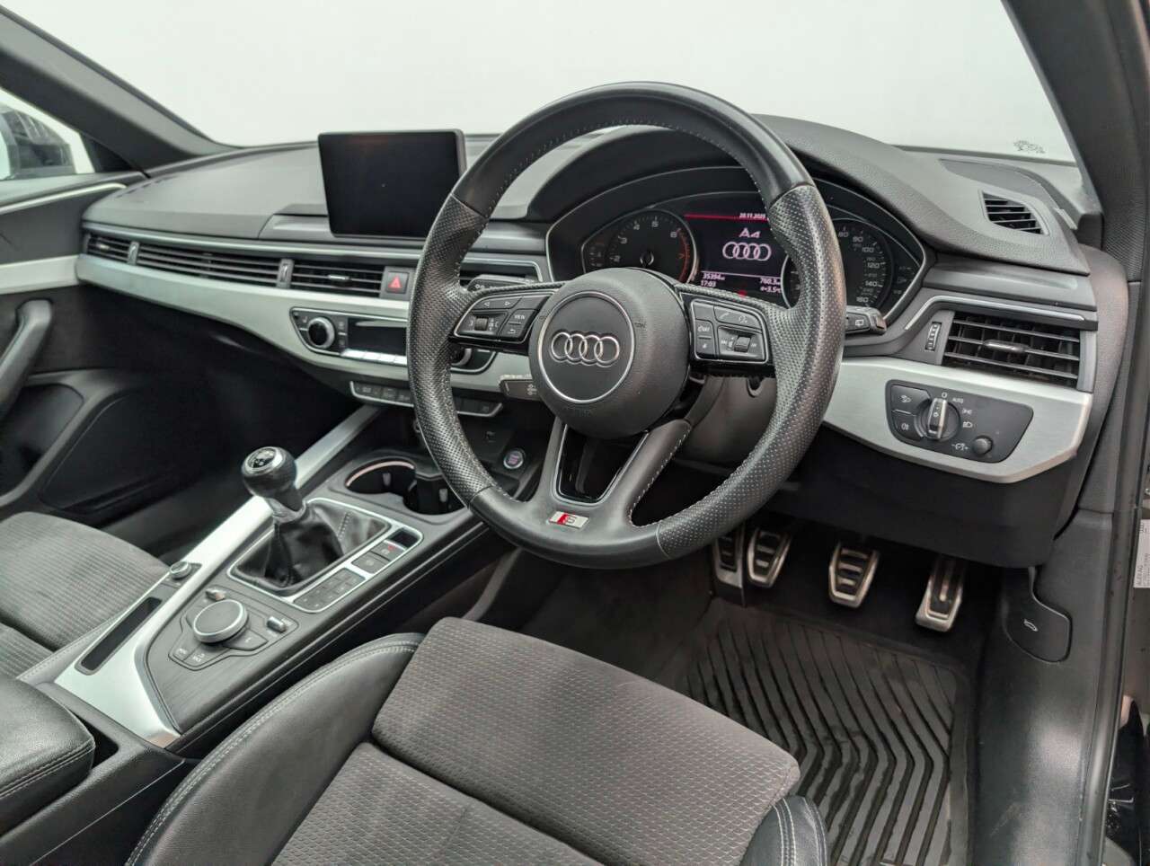 2019 AUDI A4 AVANT 2019 AUDI A4 AVANT