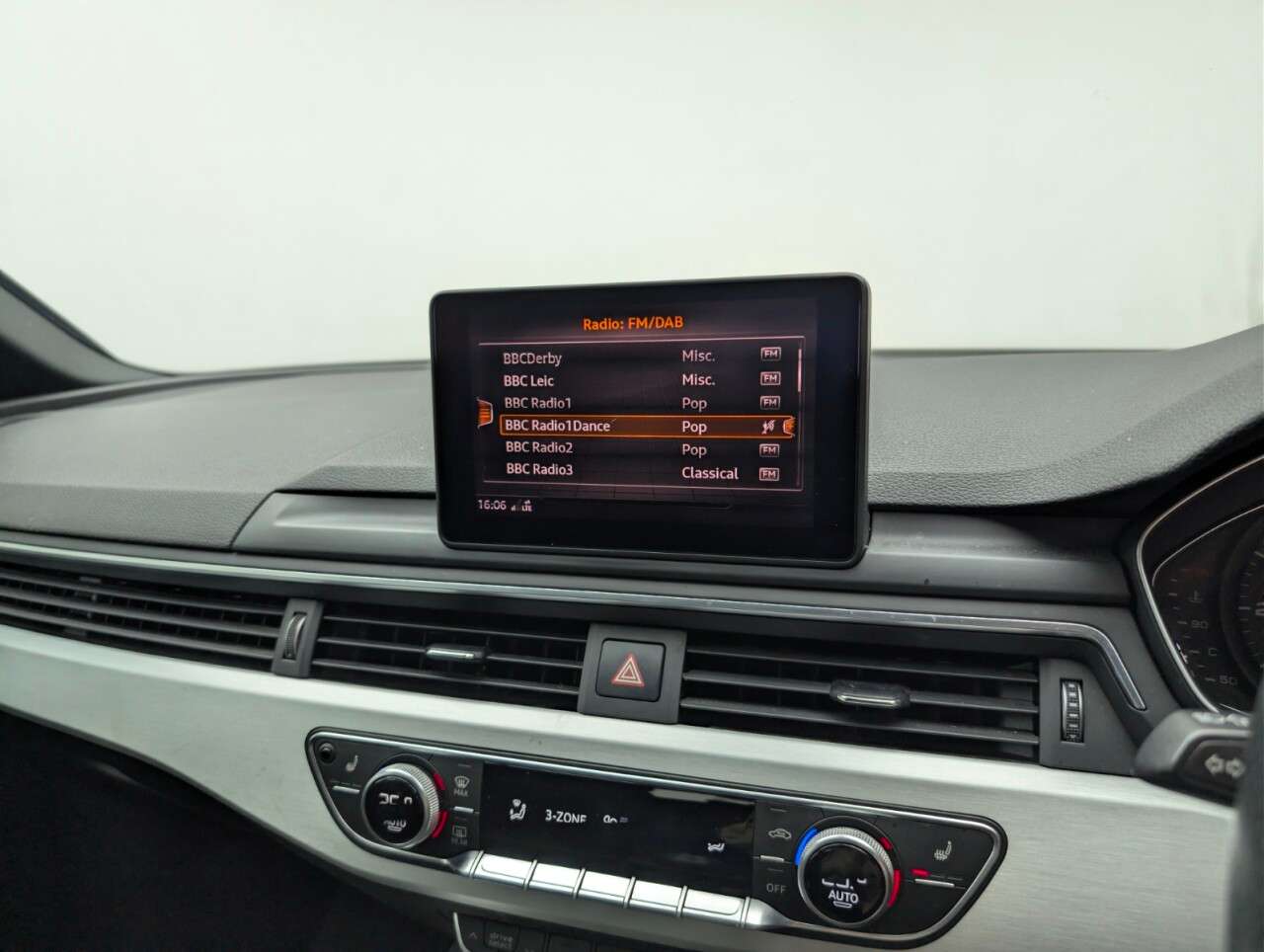 2019 AUDI A4 AVANT 2019 AUDI A4 AVANT