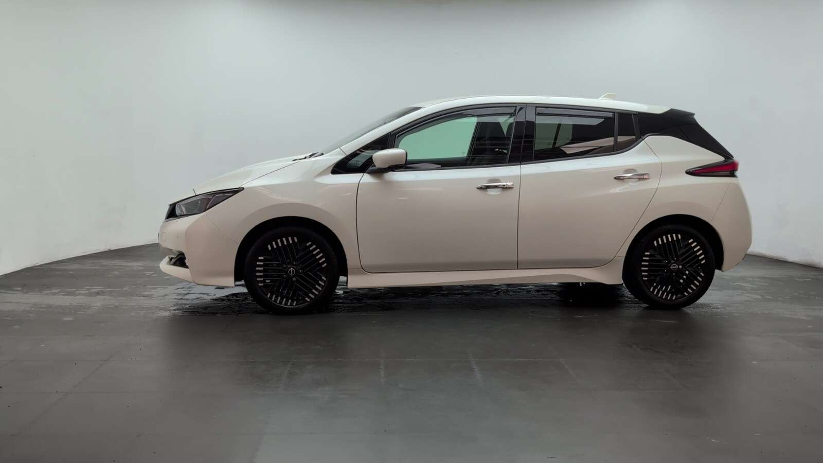 2023 NISSAN LEAF 2023 NISSAN LEAF