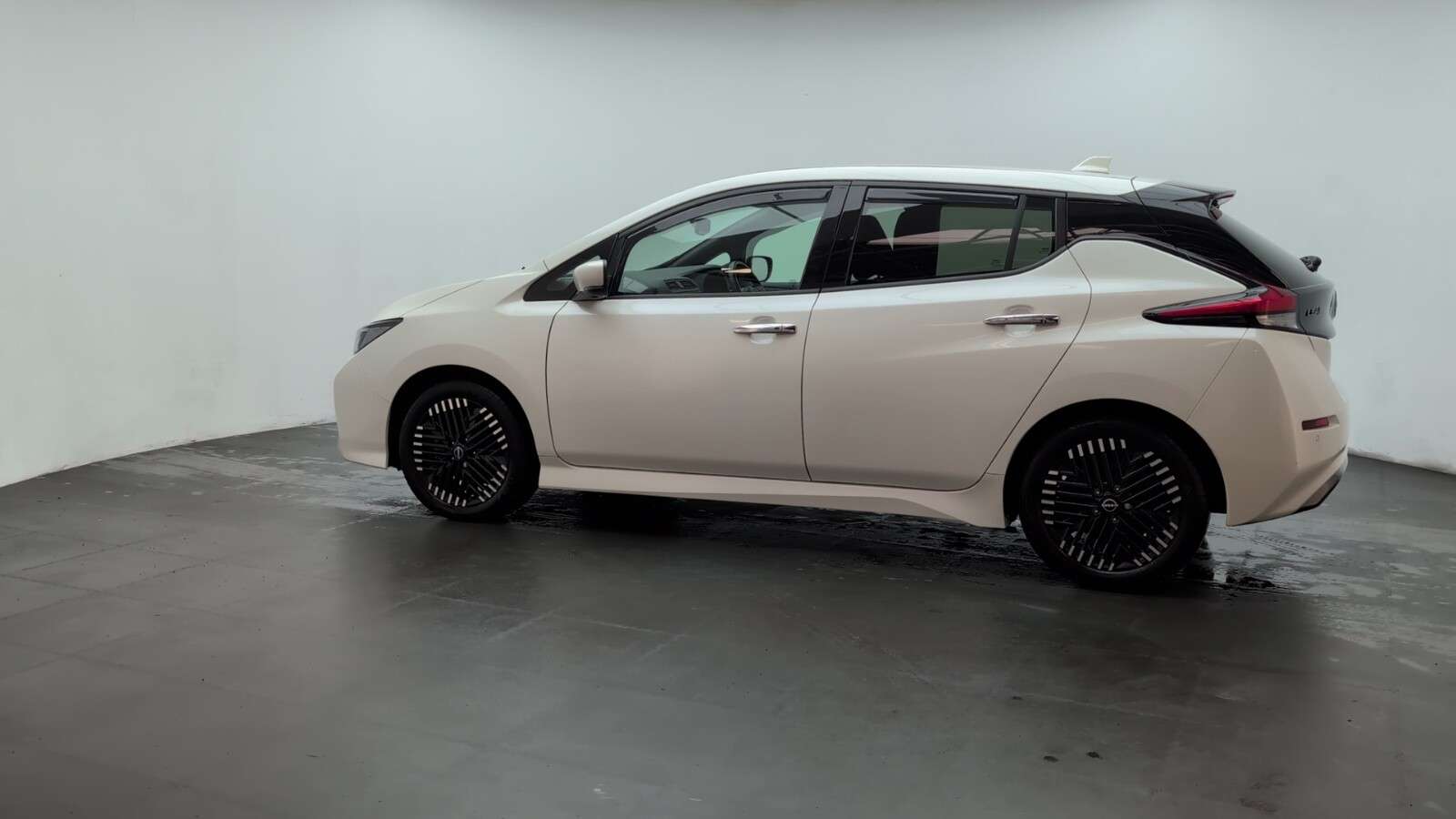 2023 NISSAN LEAF 2023 NISSAN LEAF