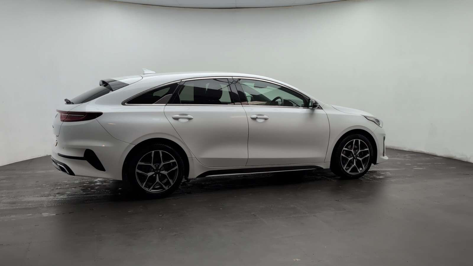 2021 KIA PROCEED 2021 KIA PROCEED